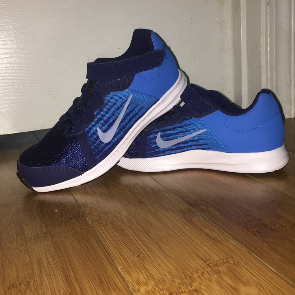 Blue Kids Velcro Nike’s